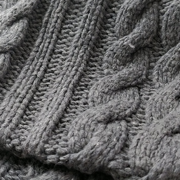 Chunky Knitted Infinity Scarf - Picture 3 of 4